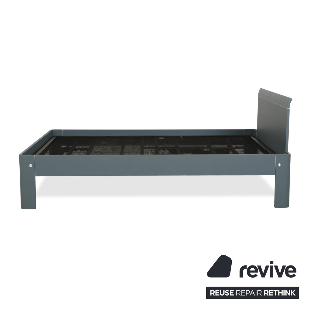 Auping Auronde 1500 Holz Bett Blau Grau Beistelltisch