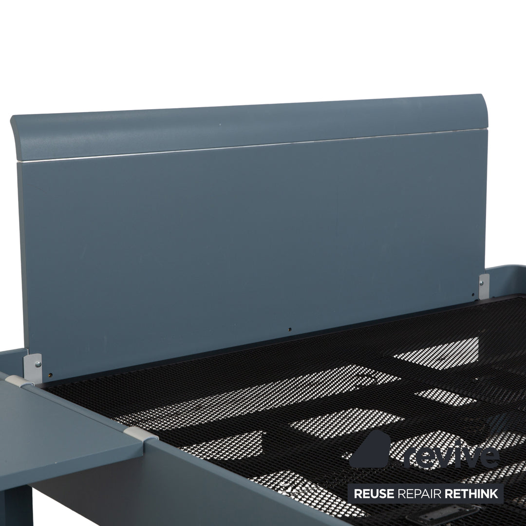 Auping Auronde 1500 Holz Bett Blau Grau Beistelltisch