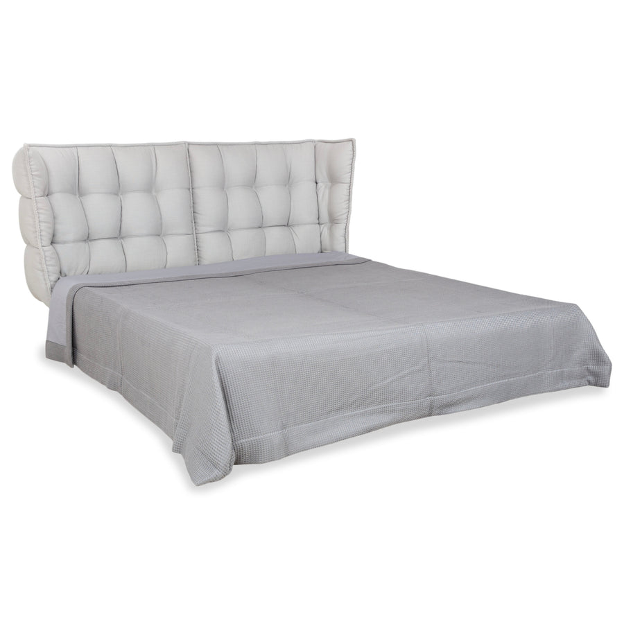 B&B Italia Husk Lit sommier gris beige Matelas Schramm Divina 80 et couvre-lit