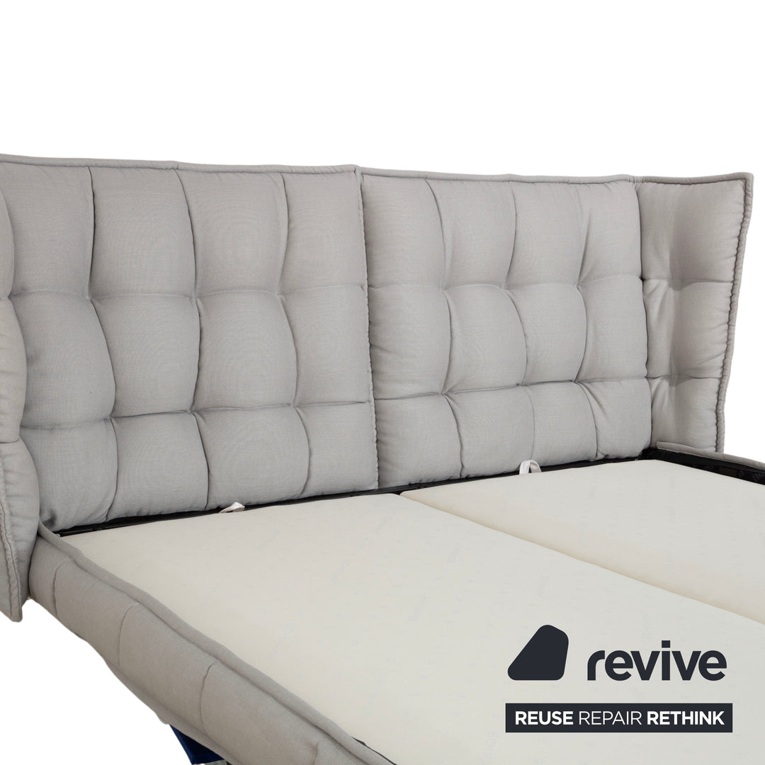 B&B Italia Husk Boxspring Bett Grau Beige Matratzen Schramm Divina 80 und Tagesdecke