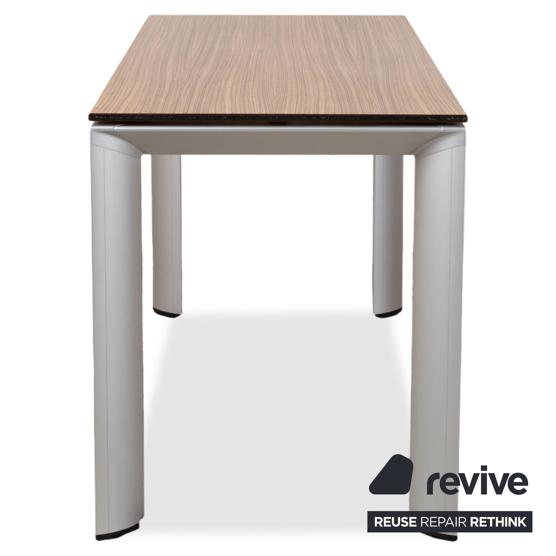 Bene AL Management Holz Schreibtisch elektrische Funktion Office by Kai Stania