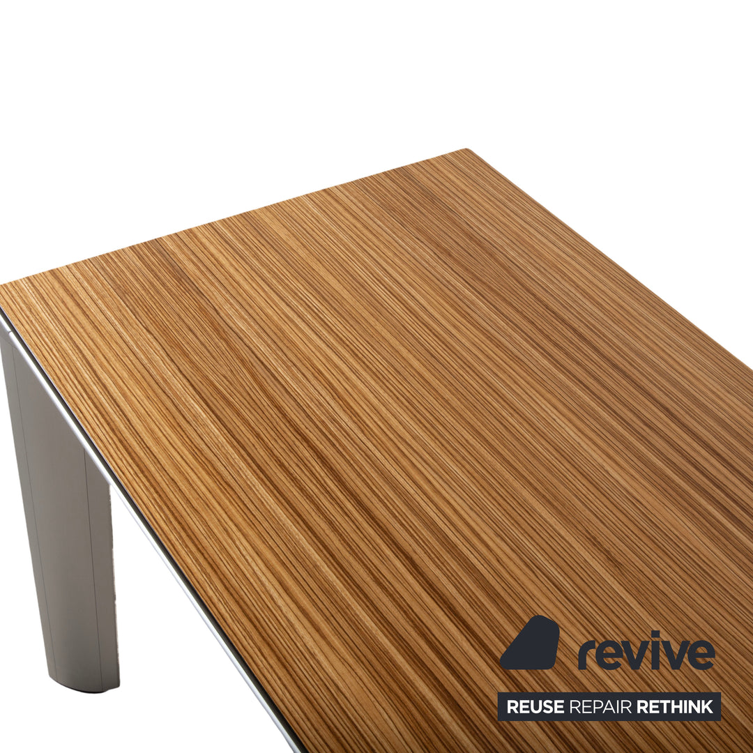 Bene AL Management Holz Schreibtisch elektrische Funktion Office by Kai Stania