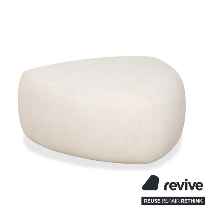 Fauteuil et repose-pieds en tissu BoConcept Bolzano, beige crème