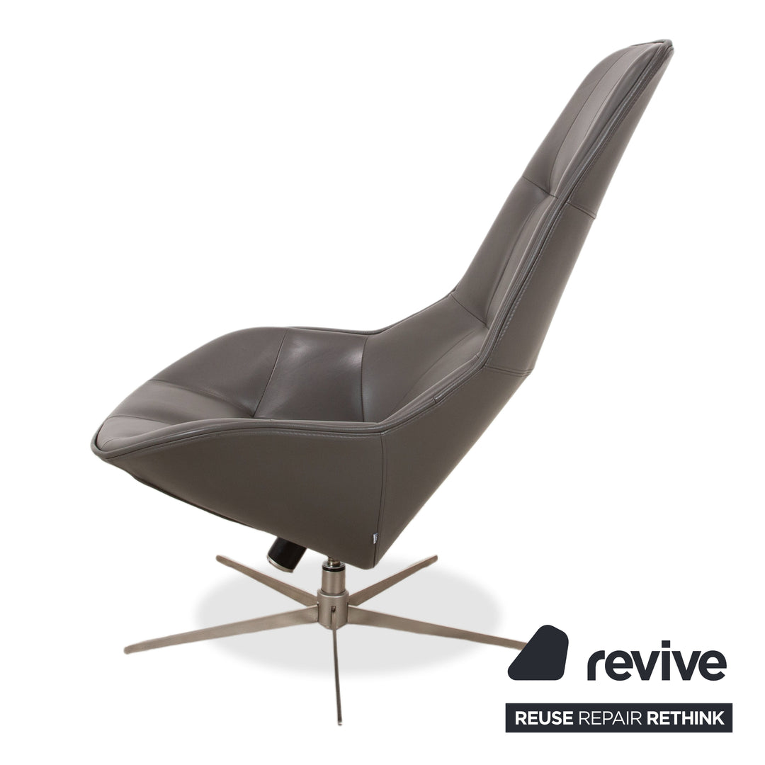 BoConcept Boston Leder Sessel inkl. Hocker Grau Braun Taupe Estoril Semi Anilin Leder 0959 manuelle Drehfunktion und Wippfunktion
