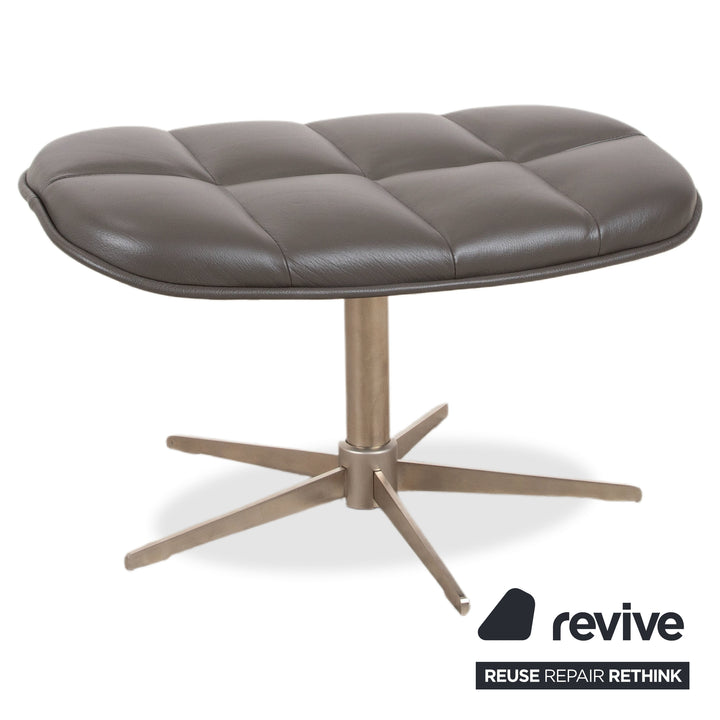 BoConcept Boston Leder Sessel inkl. Hocker Grau Braun Taupe Estoril Semi Anilin Leder 0959 manuelle Drehfunktion und Wippfunktion