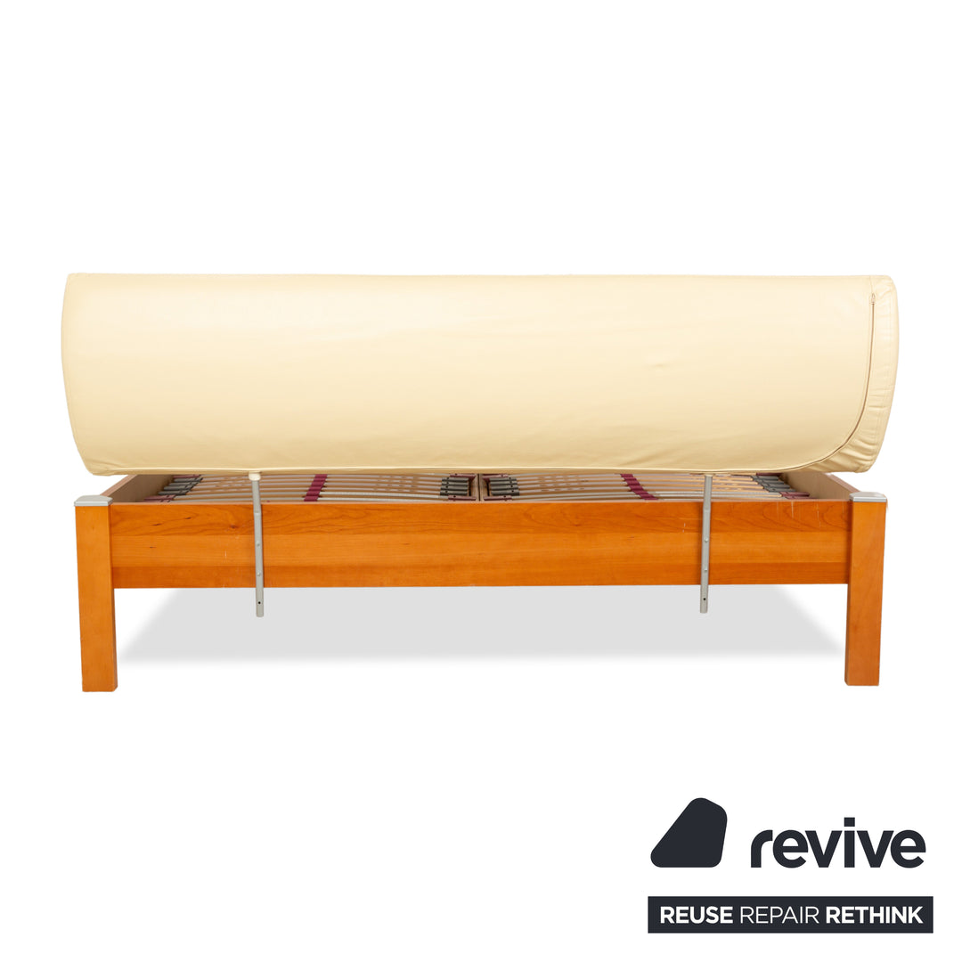 Lit en cuir et bois BoConcept marron beige
