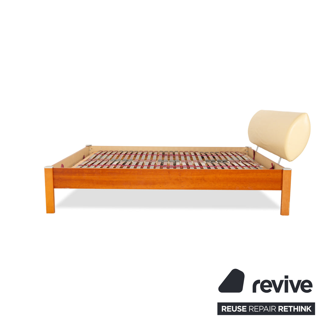 Lit en cuir et bois BoConcept marron beige
