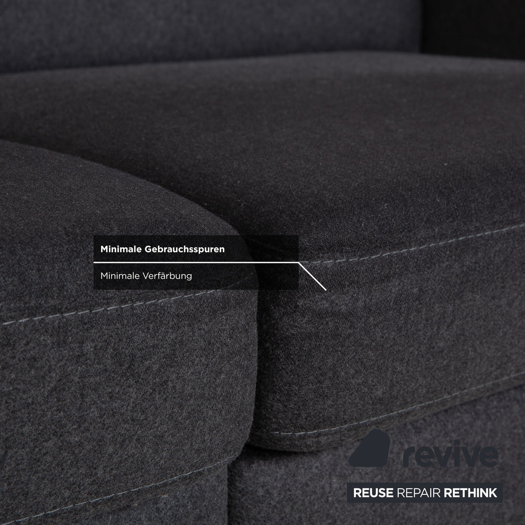 Canapé deux places BoConcept Pravo en tissu gris foncé avec fonction électrique