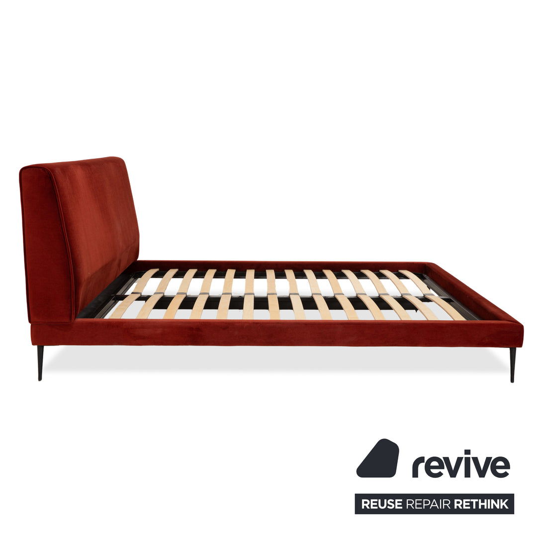 Lit en tissu BoConcept rouge 180x200