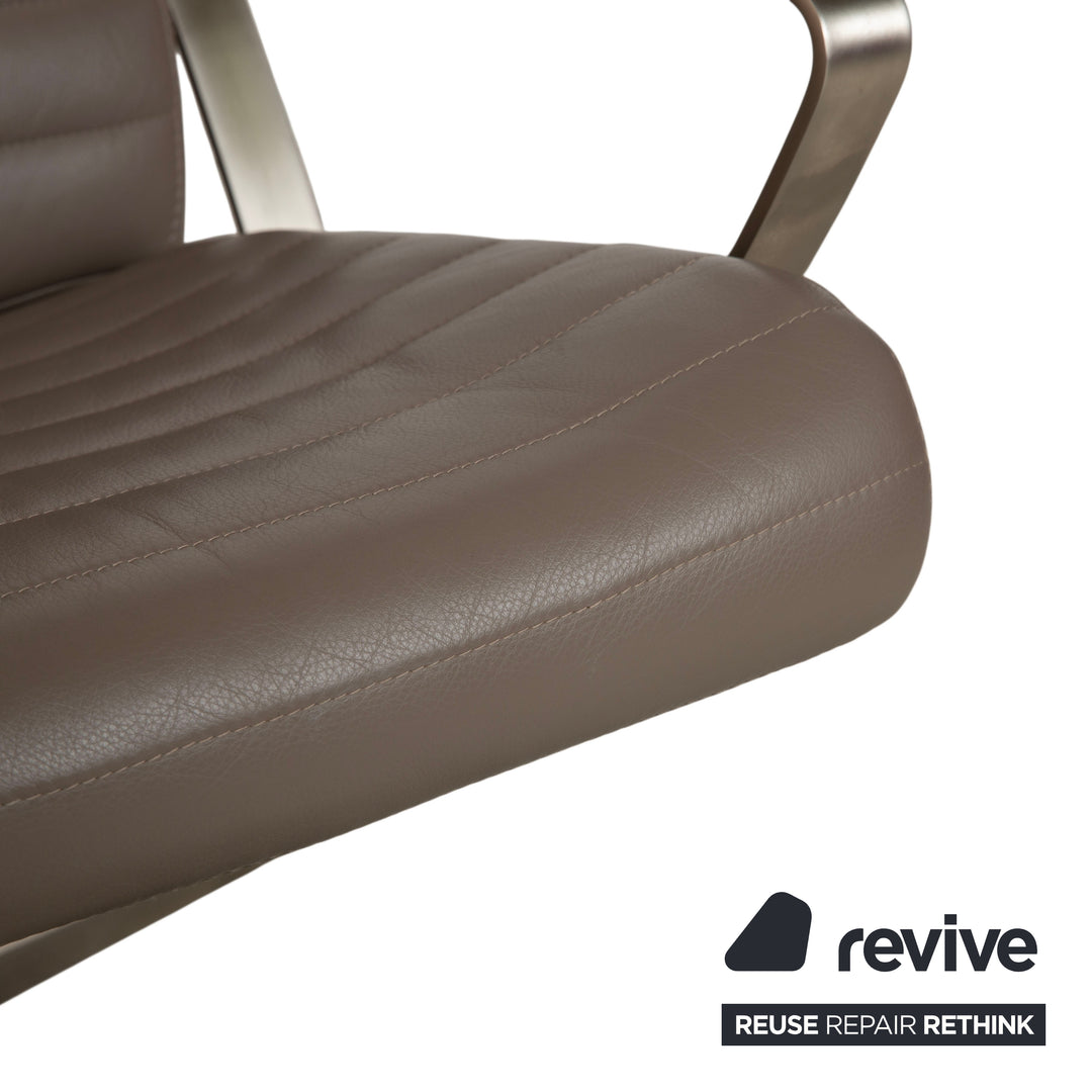 BoConcept Wing Armchair Leather Olive Green Beige Grey Taupe manual function