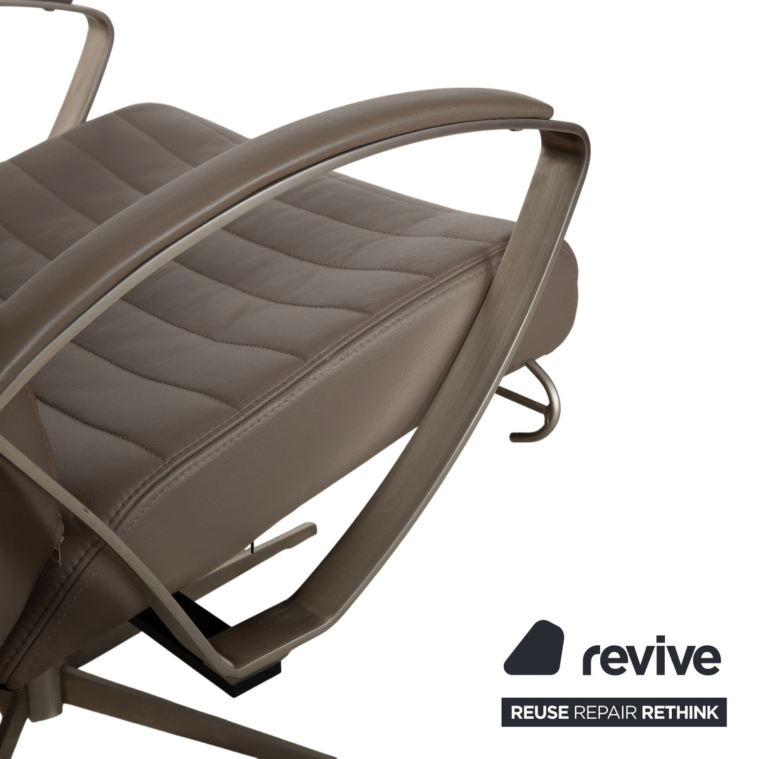 BoConcept Wing Armchair Leather Olive Green Beige Grey Taupe manual function