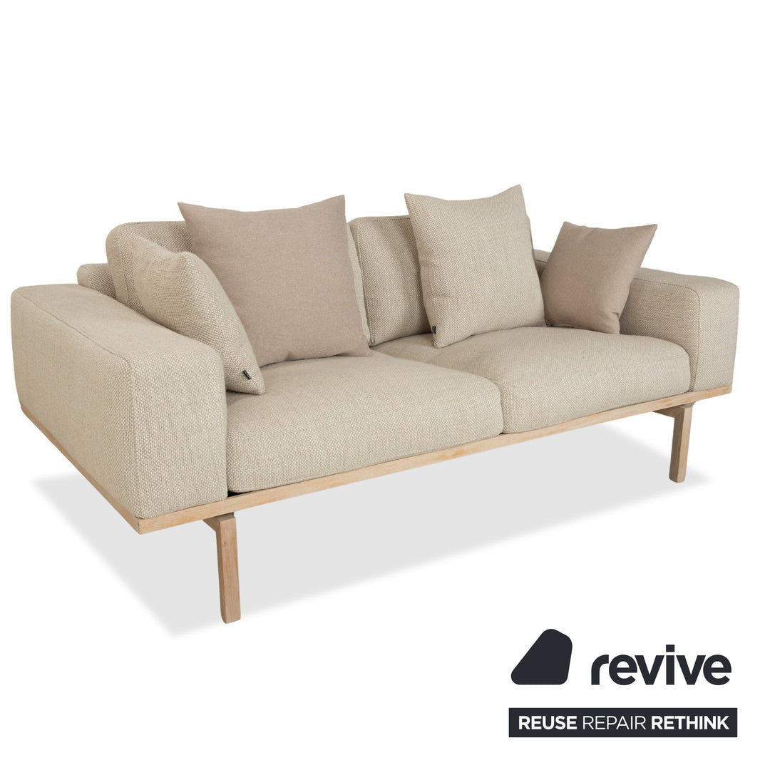 Bolia Elton Stoff Zweisitzer mit Hocker Beige Creme Grau Sofa Couch Holz