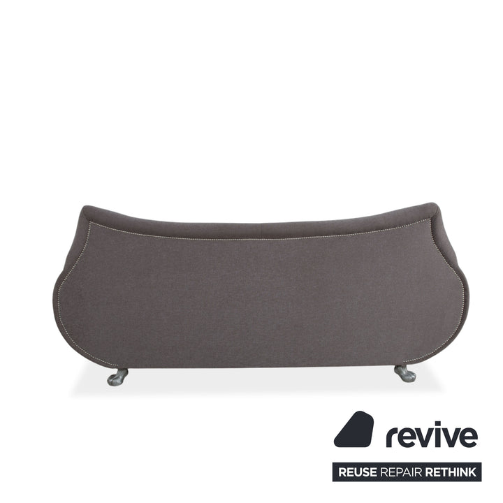 Canapé trois places Bretz Gaudi beige gris marron avec pieds en forme de patte de lion argentés