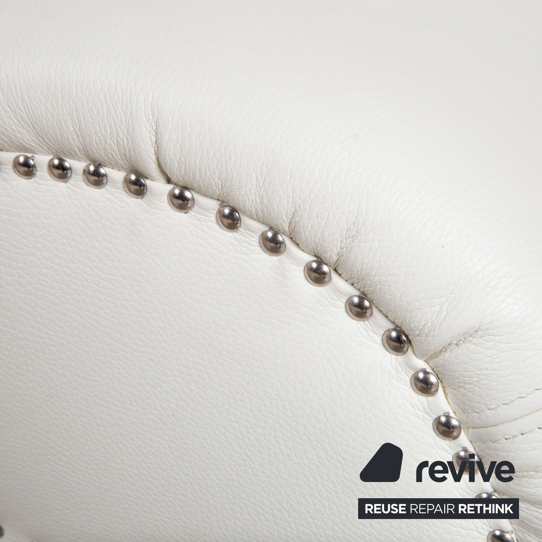 Bretz Gaudi Leder Garnitur Dreisitzer, Recamiere & Hocker Sofa Couch Weiß Creme Beige Silber Löwentatzen Füße Nieten