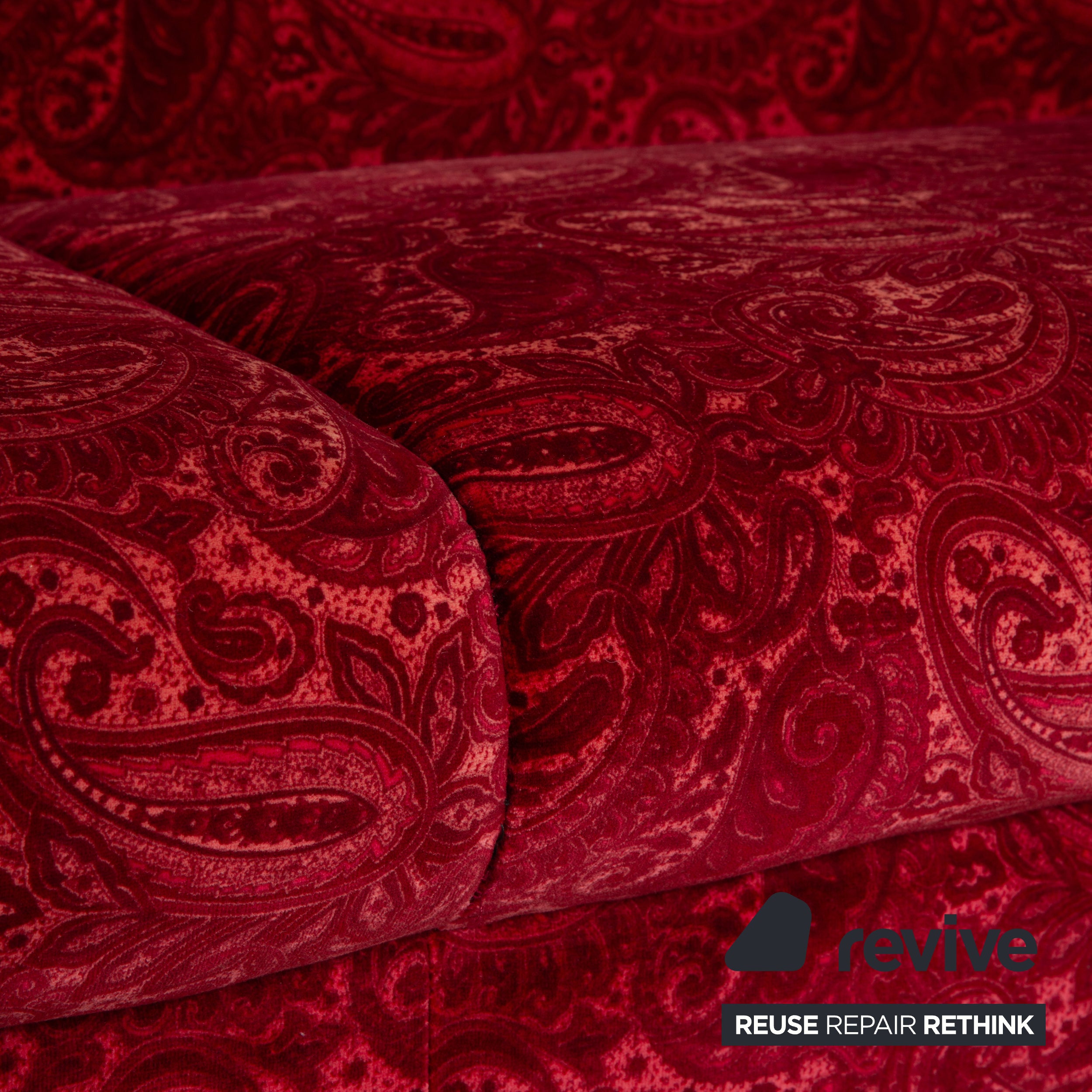 Bretz Gaudi Stoff Dreisitzer Rot Muster Sofa Couch