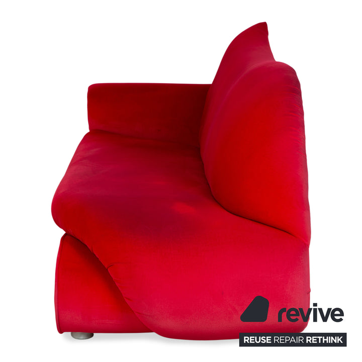 Canapé trois places Bretz Gaudi en velours rouge et argent