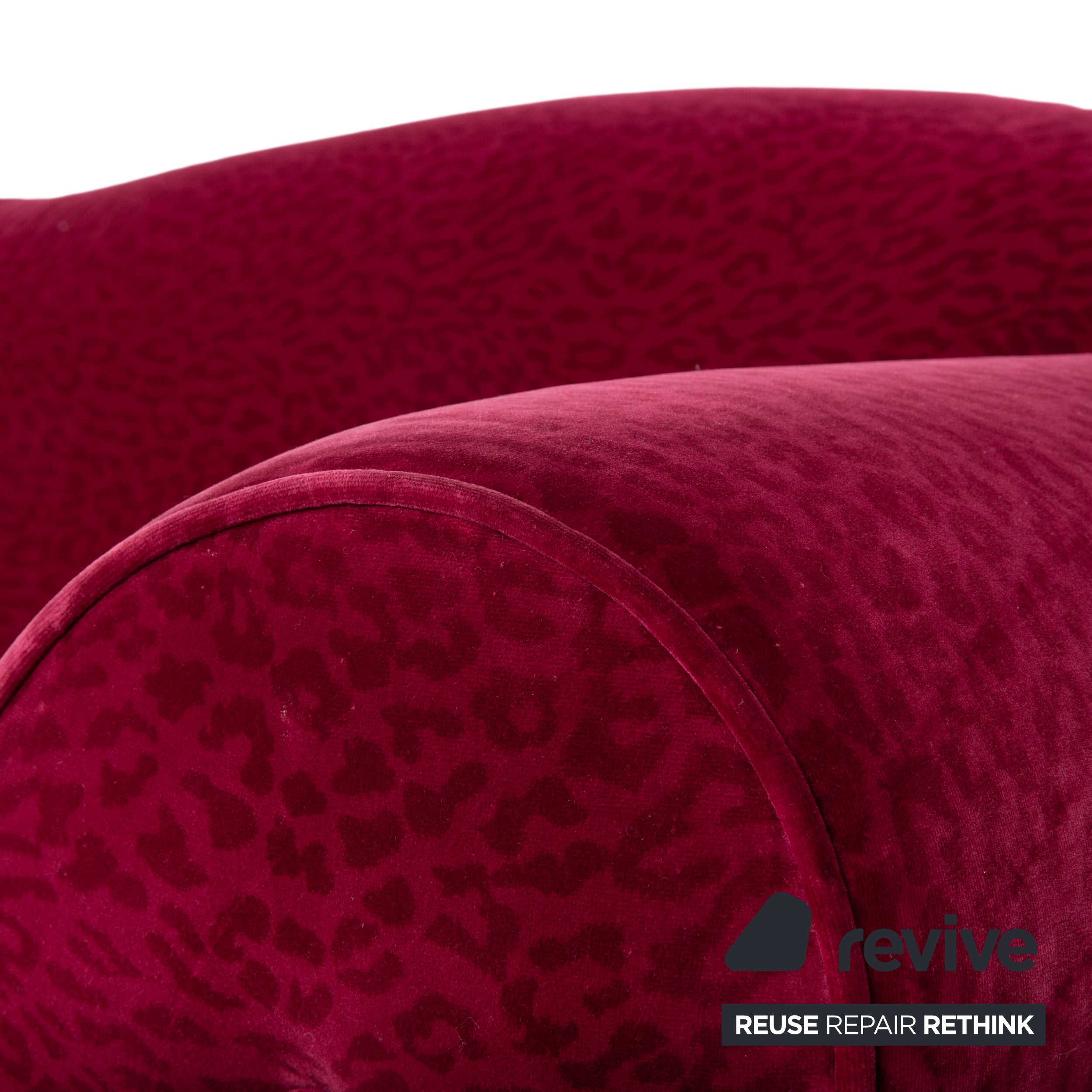 Bretz LouLou Stoff Dreisitzer Rot Rubin Leo Gold Animalprint Sofa Couch