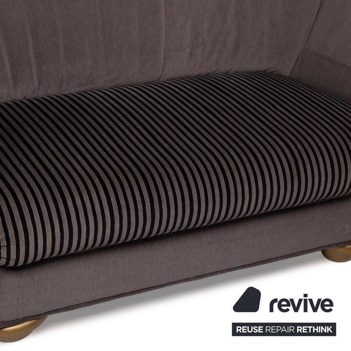 Bretz LouLou Stoff Sofa Grau Zweisitzer Samt