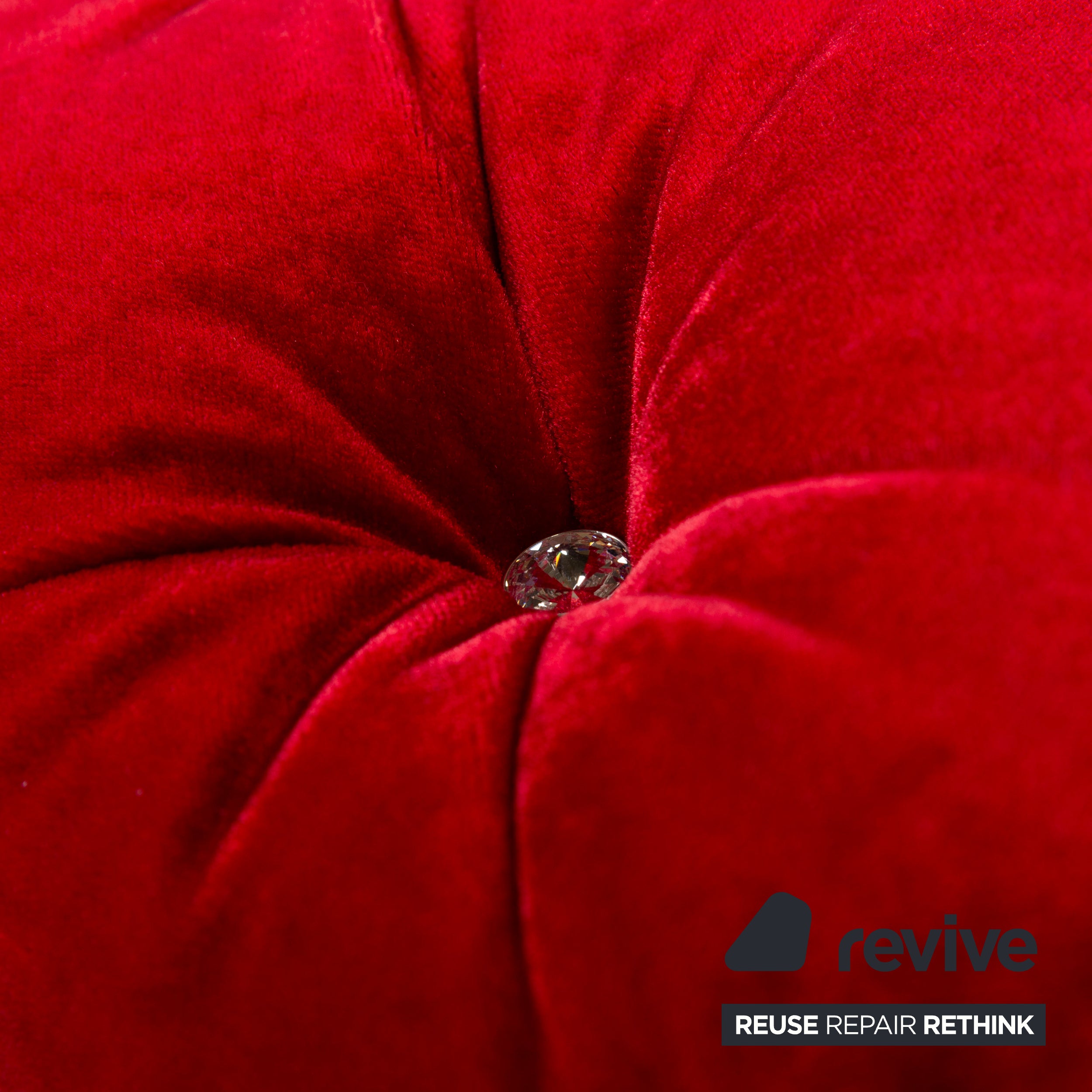 Bretz Marilyn Viersitzer Sofa Rot Samt Couch mit Swarovski Steinen