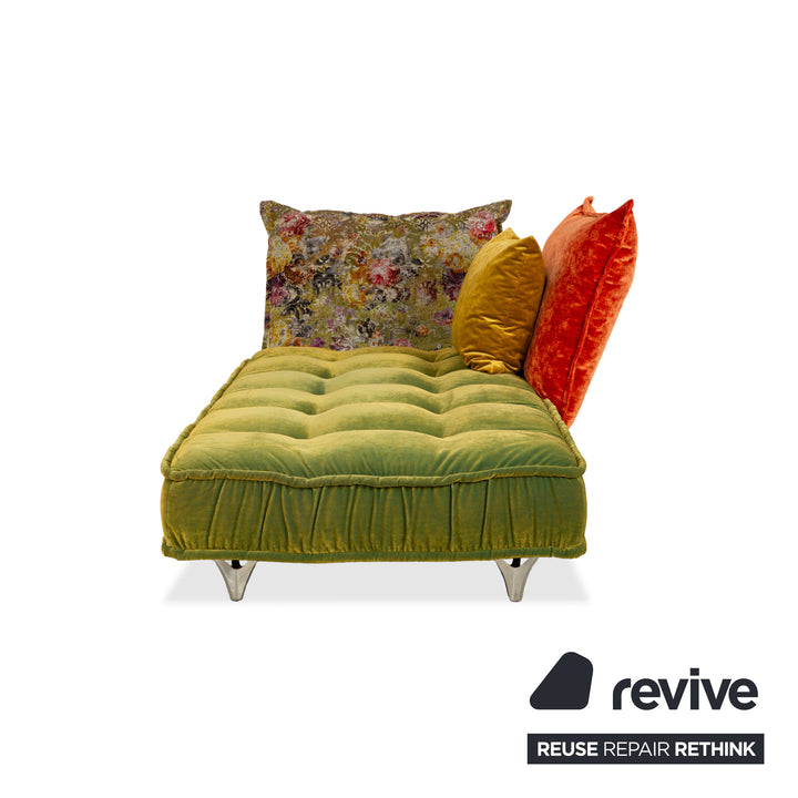 Bretz Ohlinda Stoff Liege Grün midsummer oliv bunt Blumenmuster Muster Samt Daybed