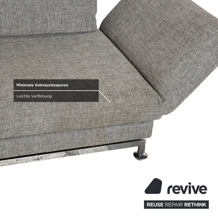 Canapé deux places en tissu gris Brühl Moule, avec fonction couchage.