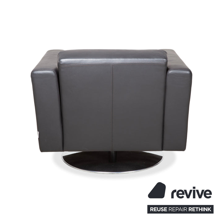 Brühl Serge Fauteuil en cuir noir pivotant sur piètement chromé