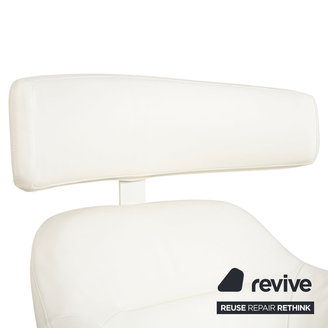 Cassina Auckland Leder Sessel Creme manuelle Funktion inkl. Hocker