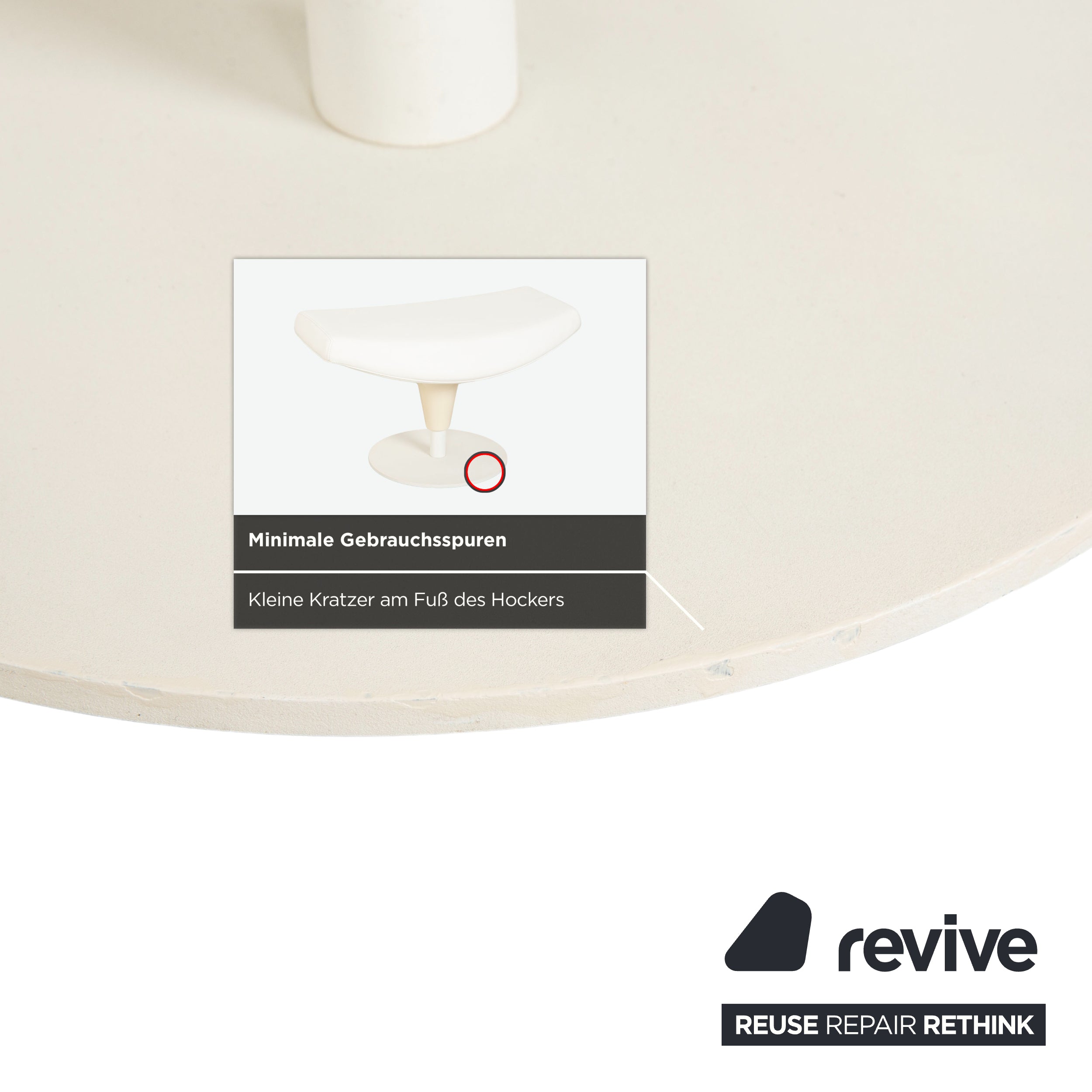 Fauteuil en cuir Cassina Auckland, couleur crème, à commande manuelle, avec repose-pieds.