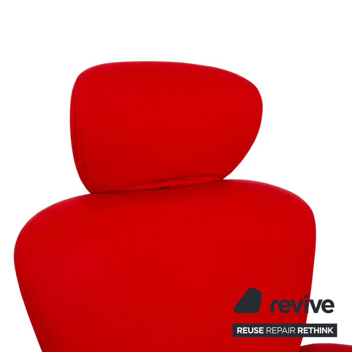 Cassina Dodo fabric armchair red manual function