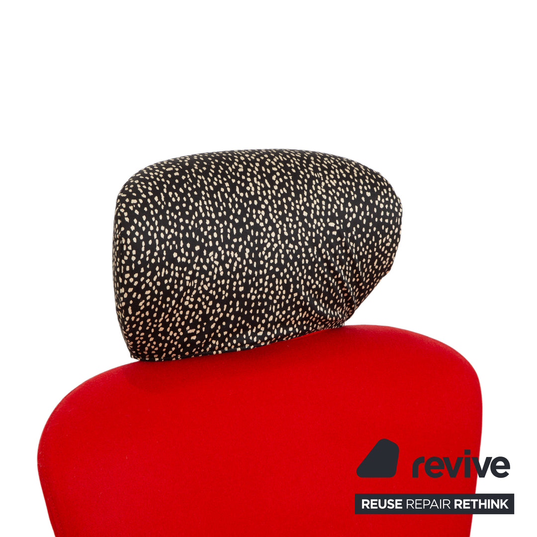 Cassina Dodo fabric armchair red manual function