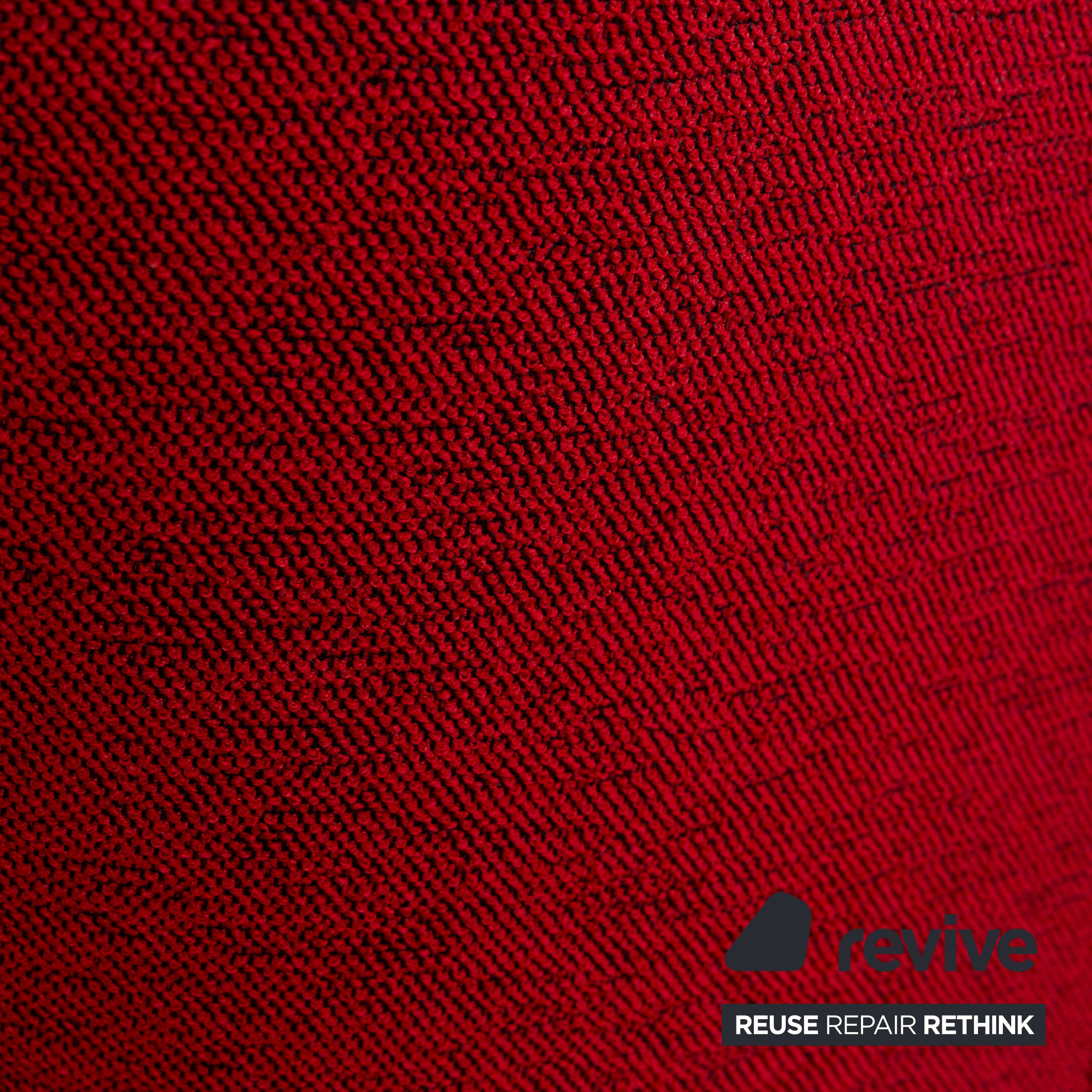 Cassina Dodo fabric armchair red manual function