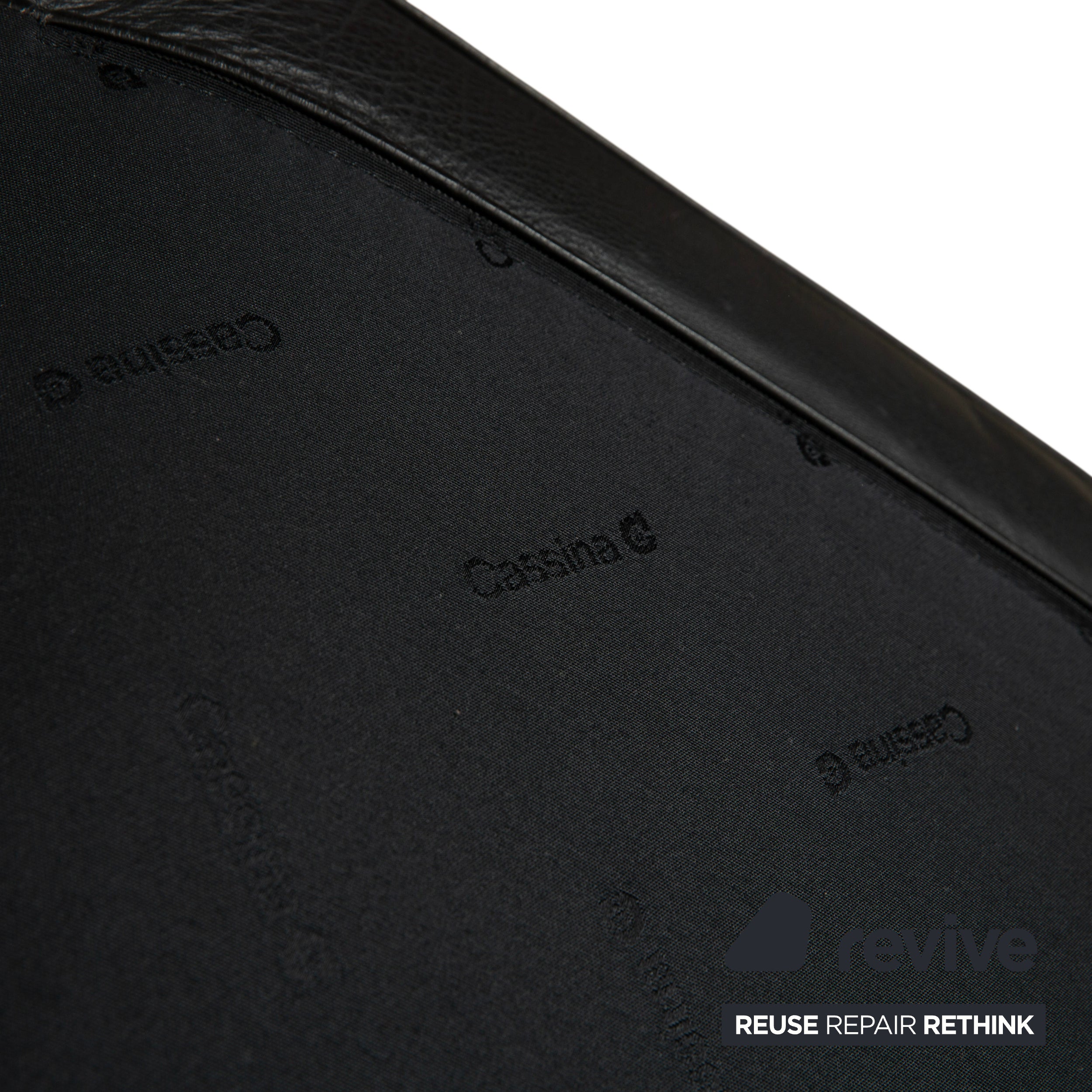 Cassina LC 2 Leder Sessel Schwarz