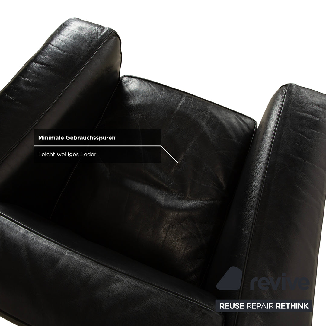 Fauteuil Cassina LC 2 en cuir noir Le Corbusier Chrome