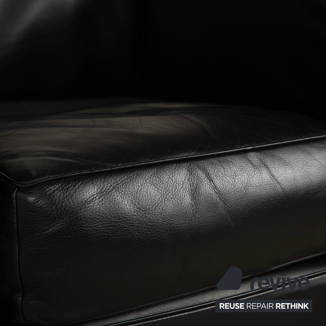 Fauteuil Cassina LC 2 en cuir noir Le Corbusier Chrome