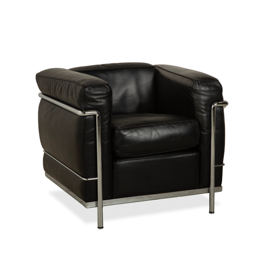 Fauteuil Cassina LC 2 en cuir noir Le Corbusier Chrome