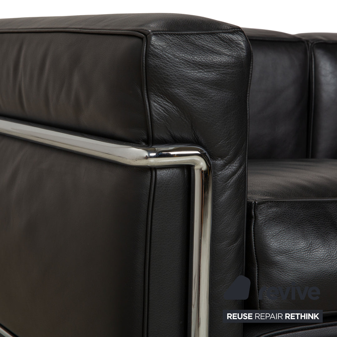 Canapé deux places en cuir noir Cassina LC 2, style Le Corbusier chromé