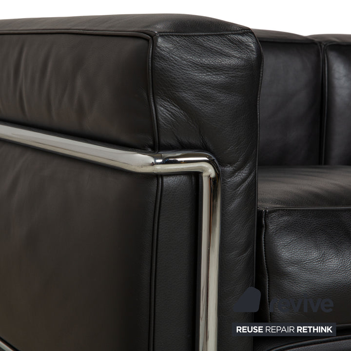 Canapé deux places en cuir noir Cassina LC 2, style Le Corbusier chromé