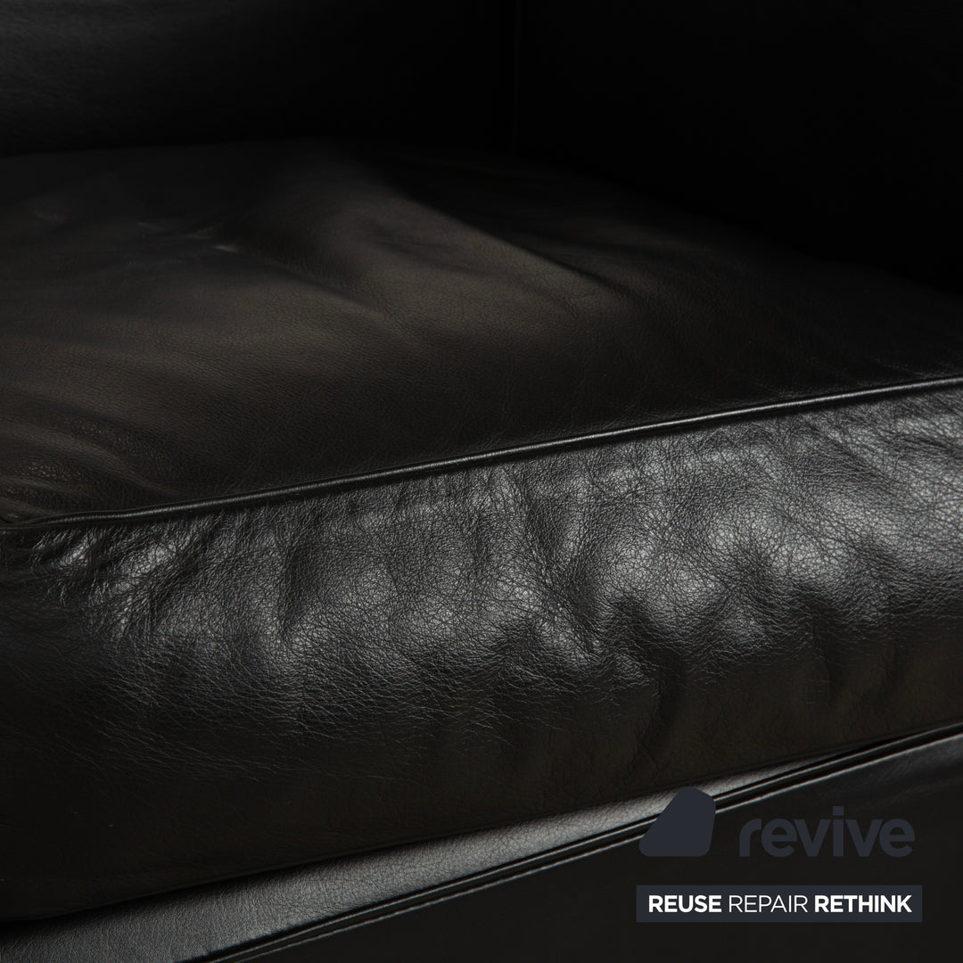 Canapé deux places en cuir noir Cassina LC 2, style Le Corbusier chromé