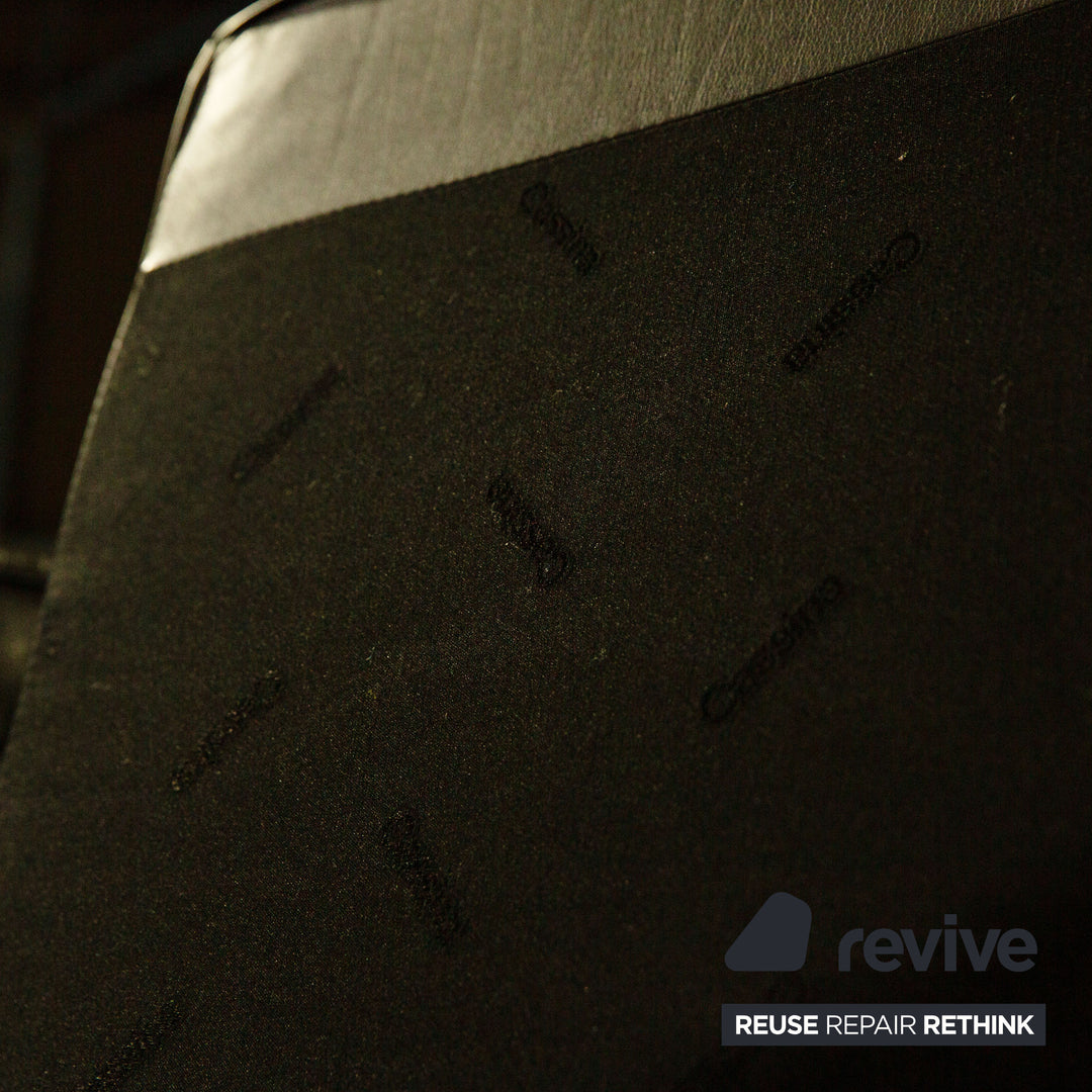 Cassina Le Corbusier LC 2 Canapé trois places en cuir noir