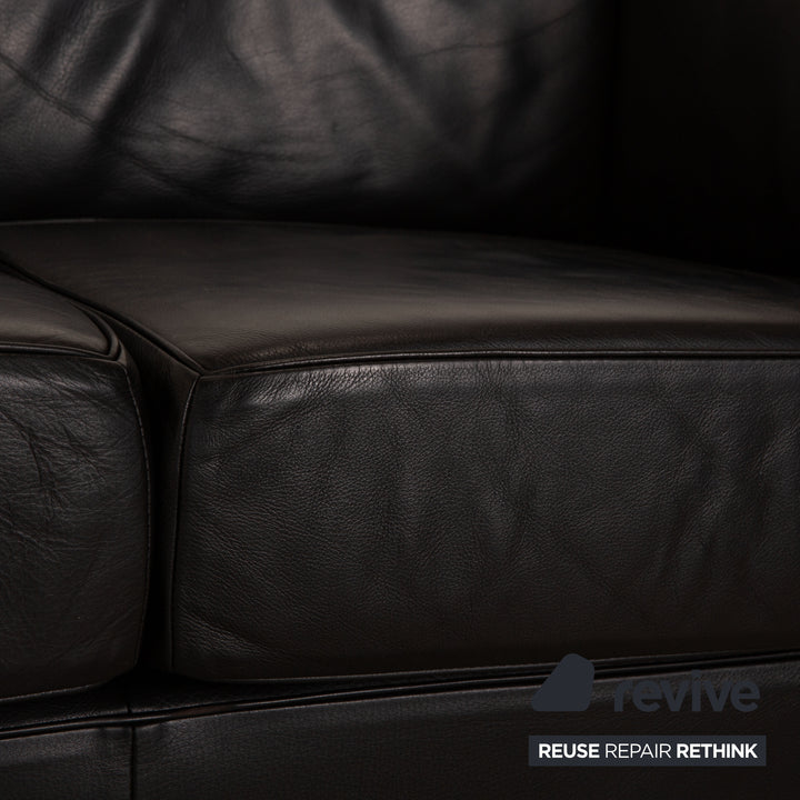 Cassina Le Corbusier LC 2 Canapé trois places en cuir noir