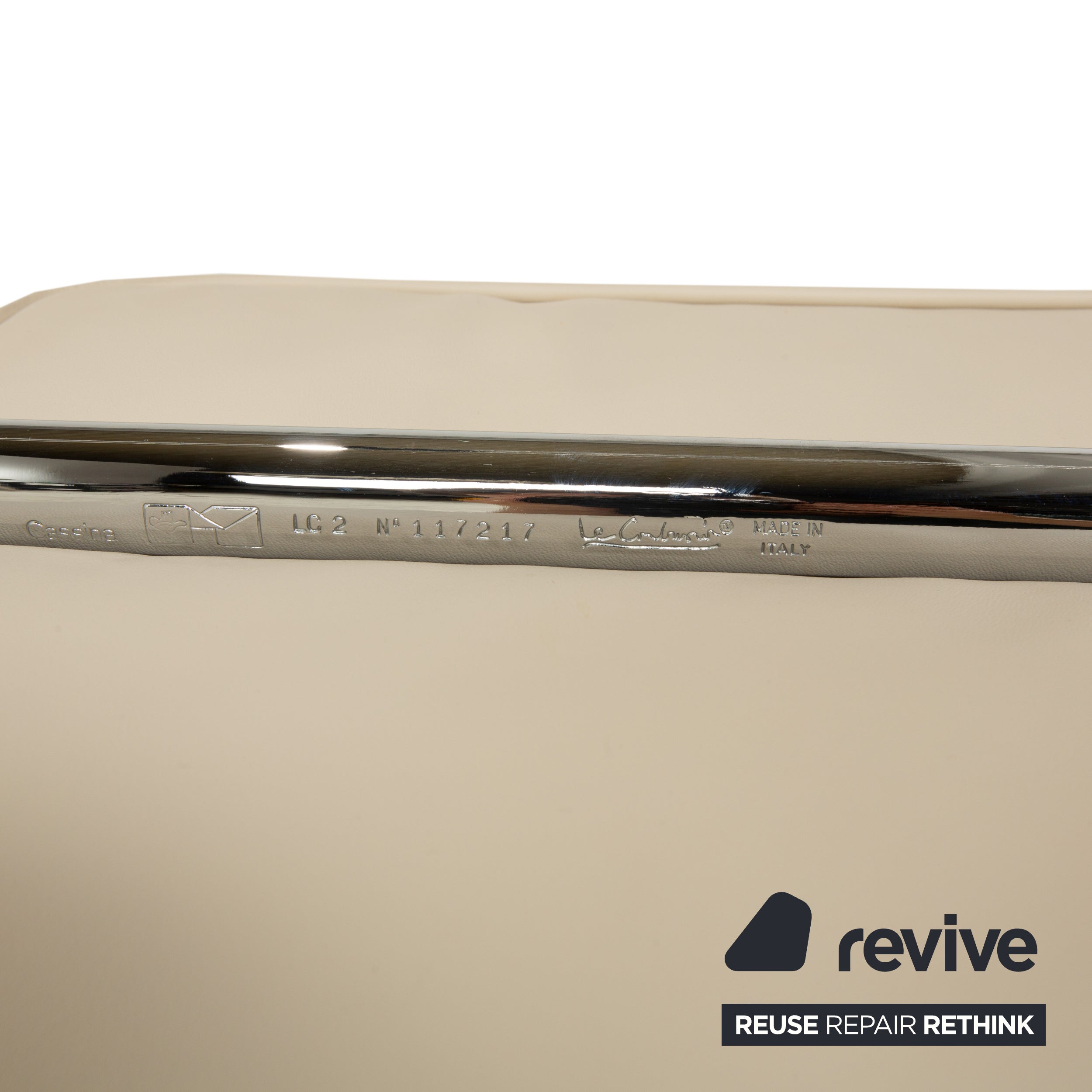 Fauteuil en cuir Cassina Le Corbusier LC 2 Crème Coquille d'œuf Blanc