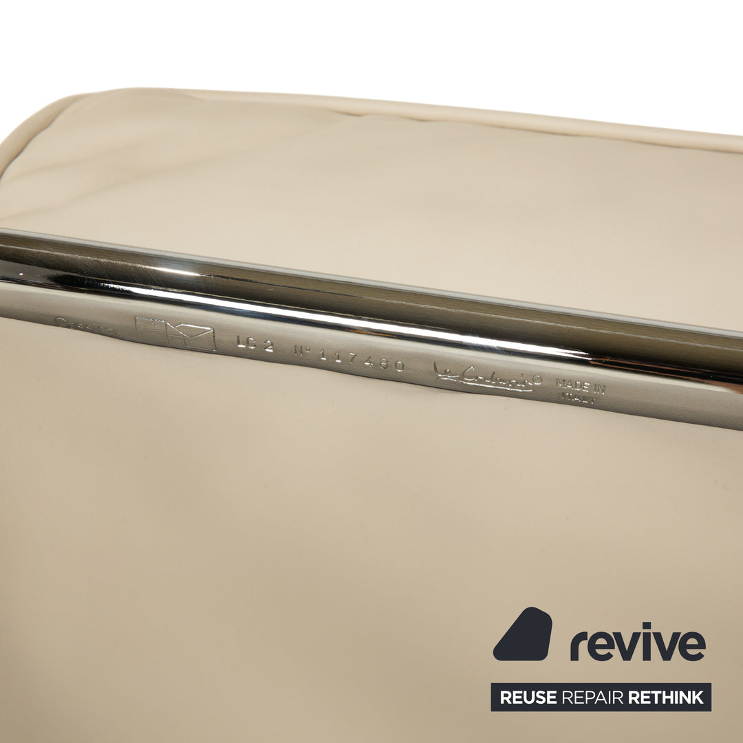 Cassina Le Corbusier LC 2 Leder Zweisitzer Creme Eierschale Weiß Sofa Couch