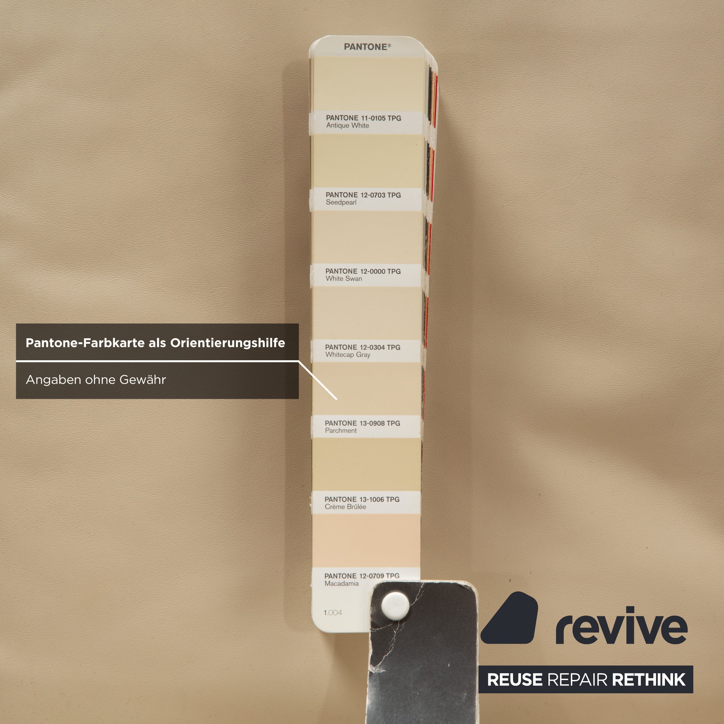 Canapé deux places en cuir Cassina Le Corbusier LC 2, couleur crème coquille d'œuf blanc