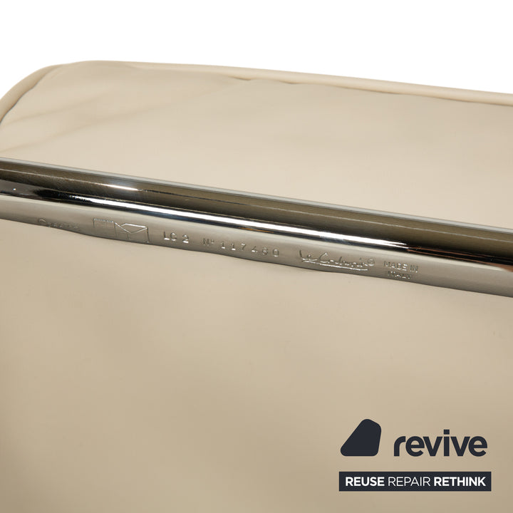 Cassina Le Corbusier LC 2 Leder Zweisitzer und 2x Sessel Creme Eierschale Weiß Sofa Couch