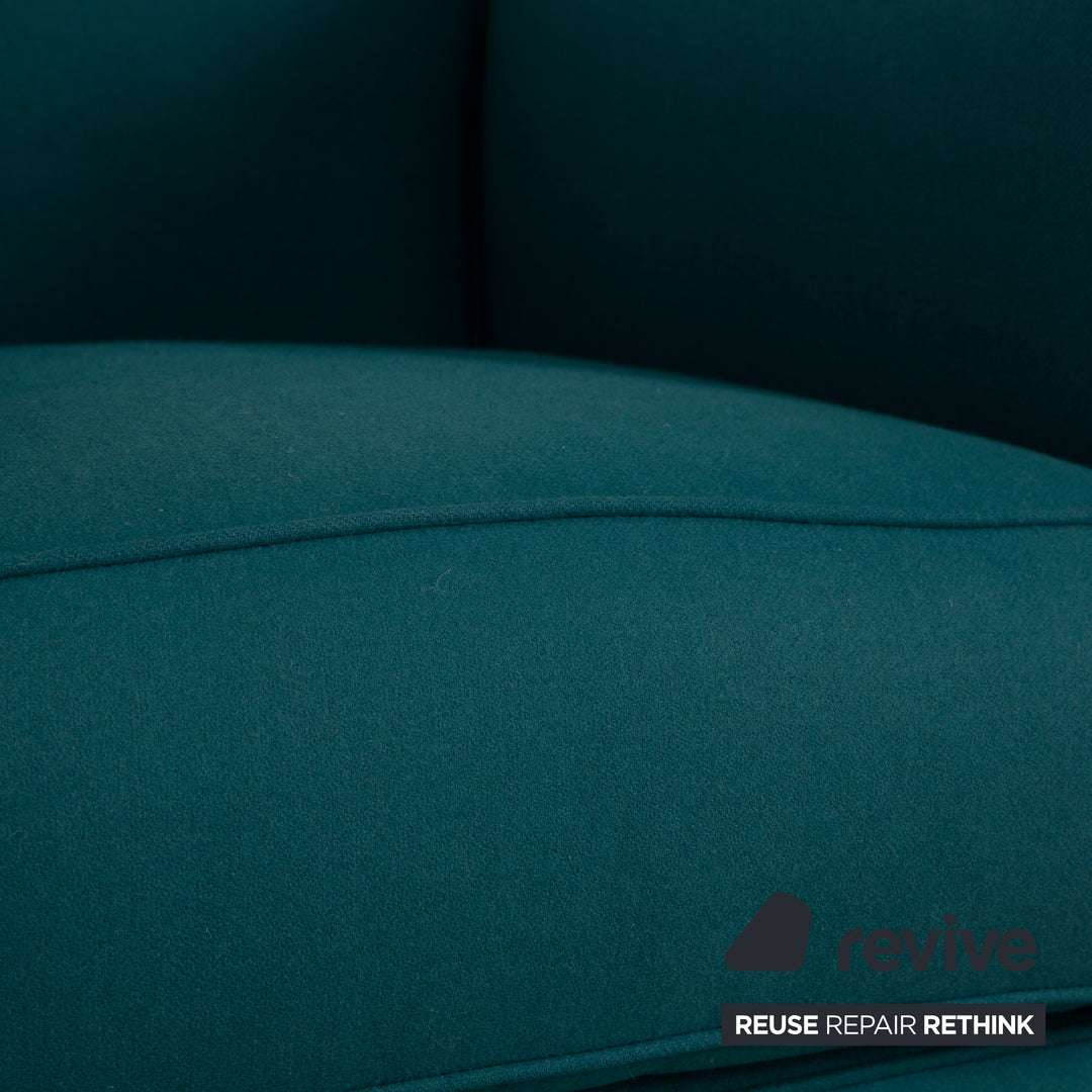 Fauteuil Cassina Le Corbusier LC 2 en tissu bleu pétrole Bauhaus