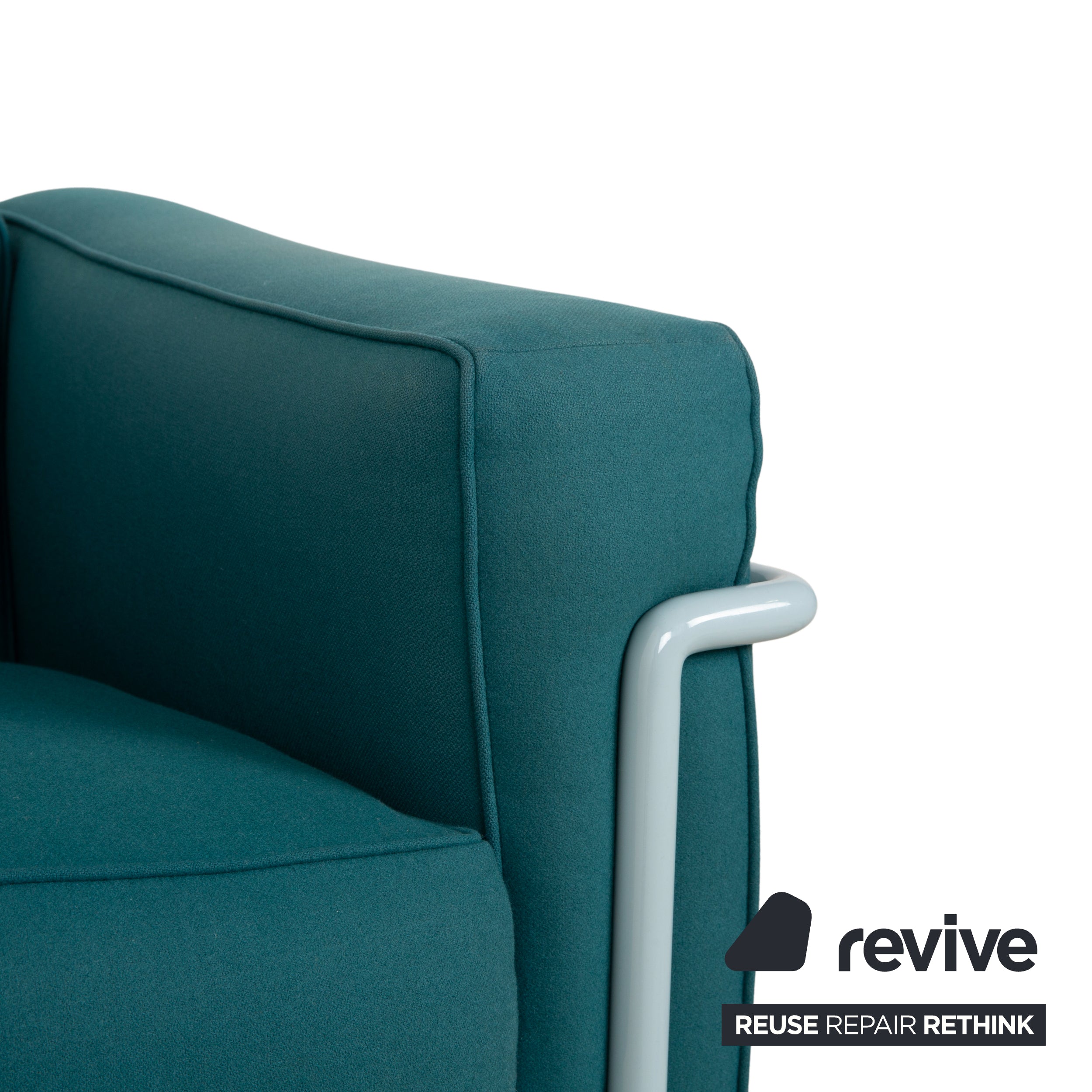 Fauteuil Cassina Le Corbusier LC 2 en tissu bleu pétrole Bauhaus