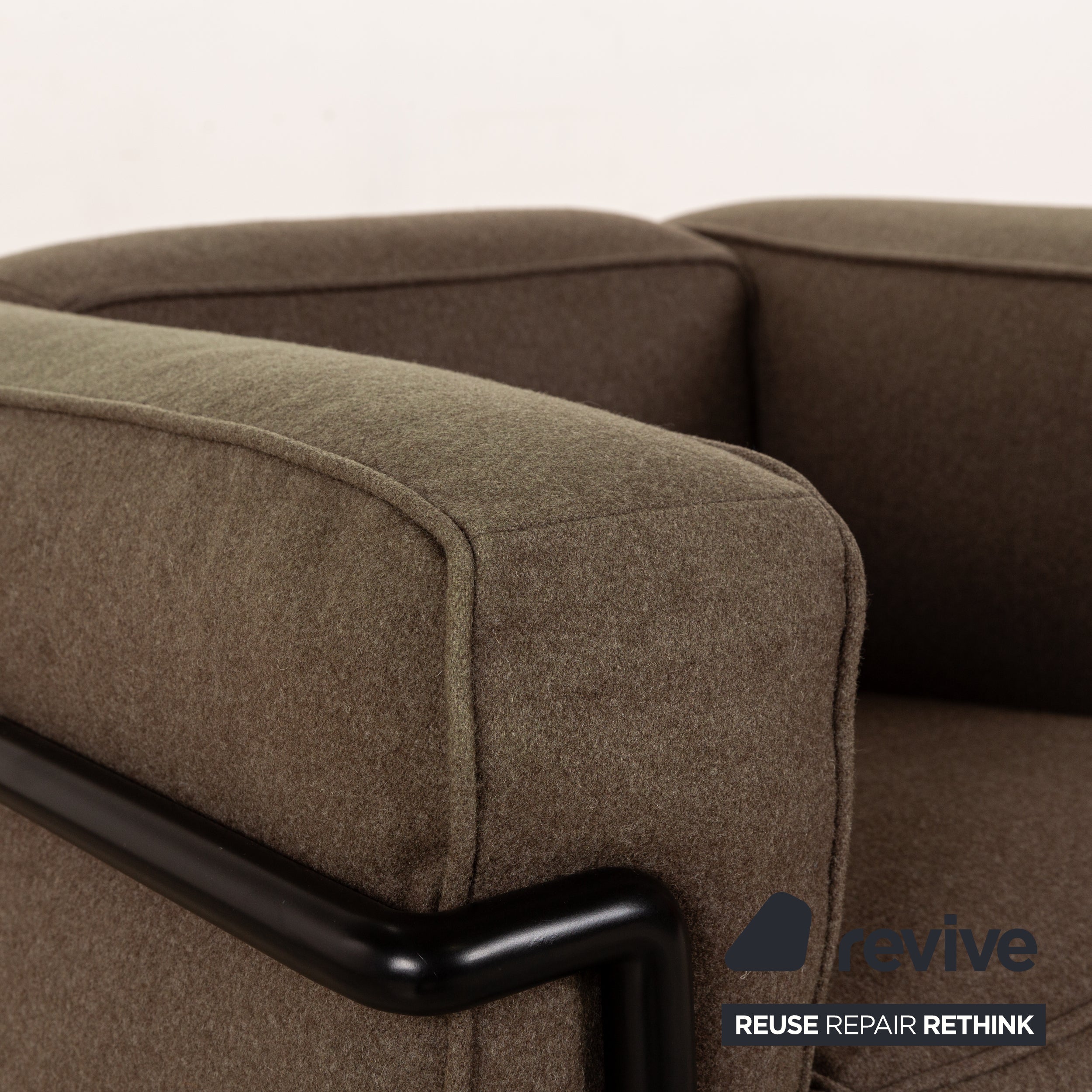 Cassina Le Corbusier LC 2 Stoff Sessel Braun