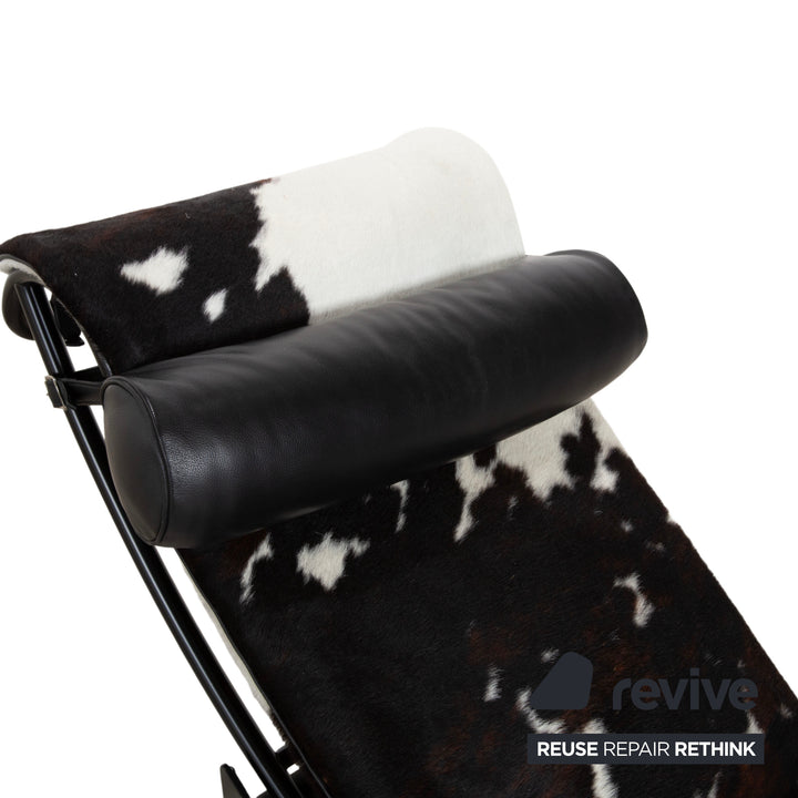 Cassina Le Corbusier LC 4 Fell Kuhfell Liege Braun Weiß Schwarz Bauhaus