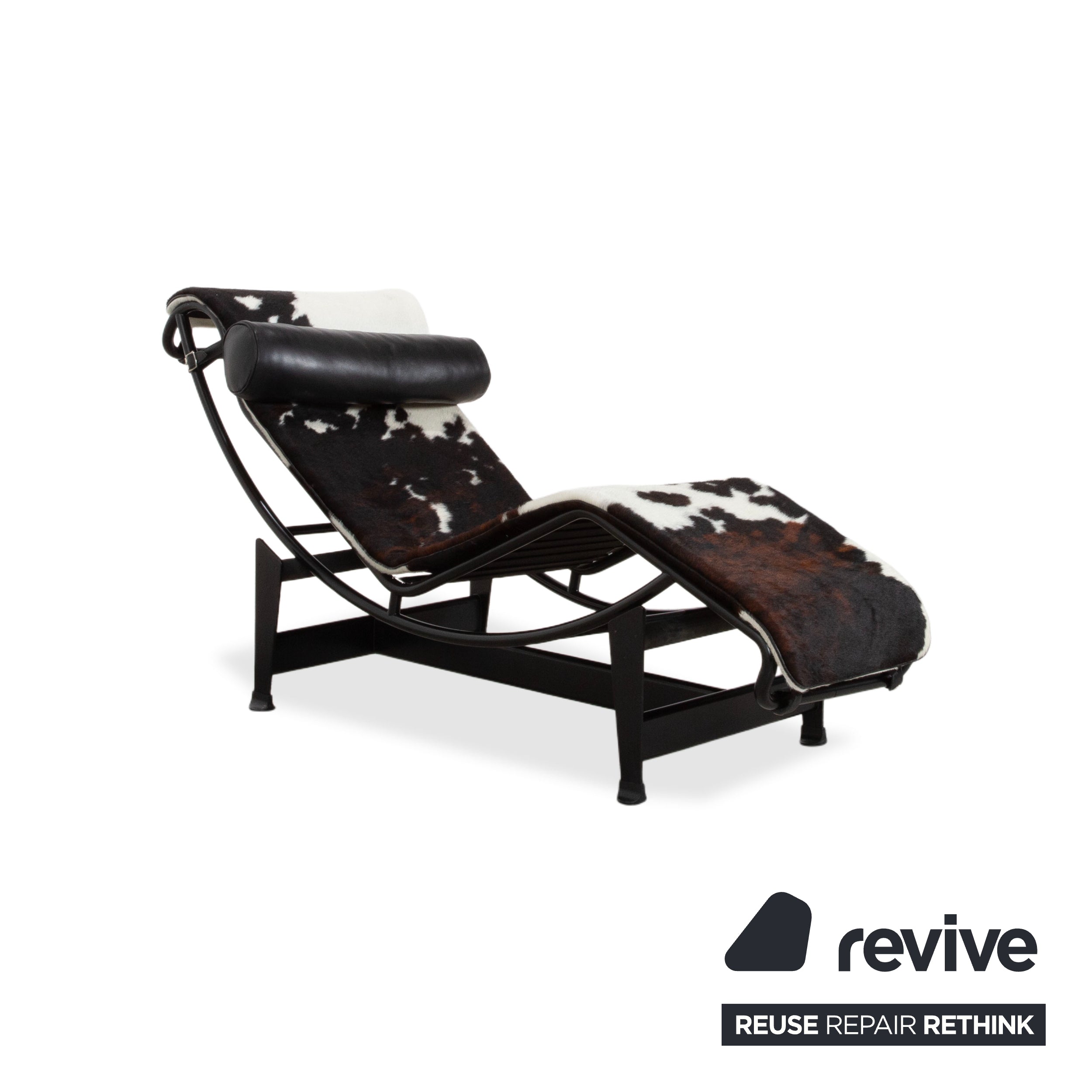 Cassina Le Corbusier LC 4 Fur Cowhide Chaise Lounge Brown White Black Bauhaus