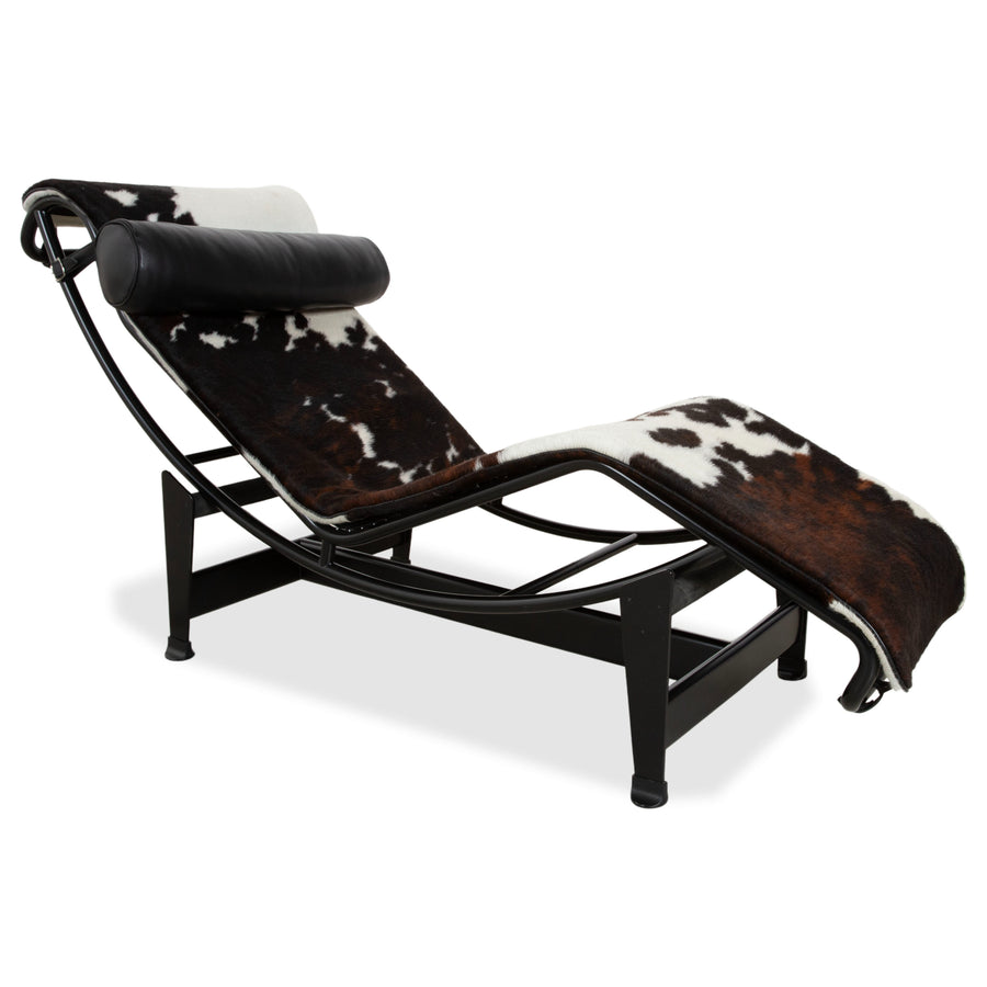 Cassina Le Corbusier LC 4 Fell Kuhfell Liege Braun Weiß Schwarz Bauhaus